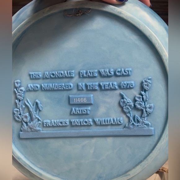 REDUCED!!!! Avondale Collector Plate - Picture 2 of 2